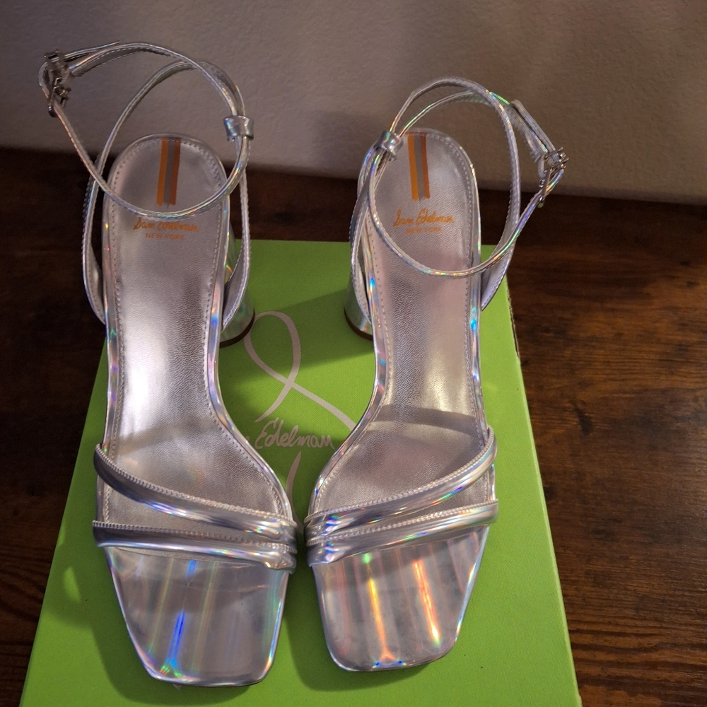 Sam edelman Kia silver